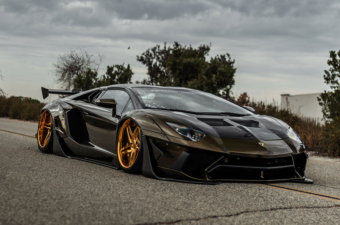Lamborghini Aventador - Supergloss Metallic Midnight Gold
