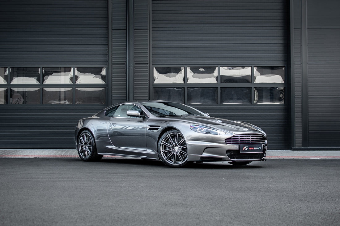 Aston Marin DBS - Supergloss Metallic Gunmetal