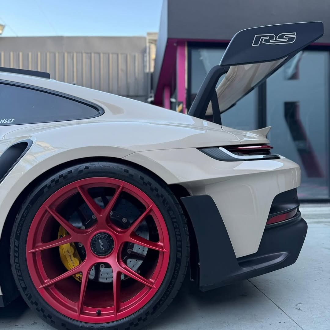 CN616 - Flower Cloth Beige