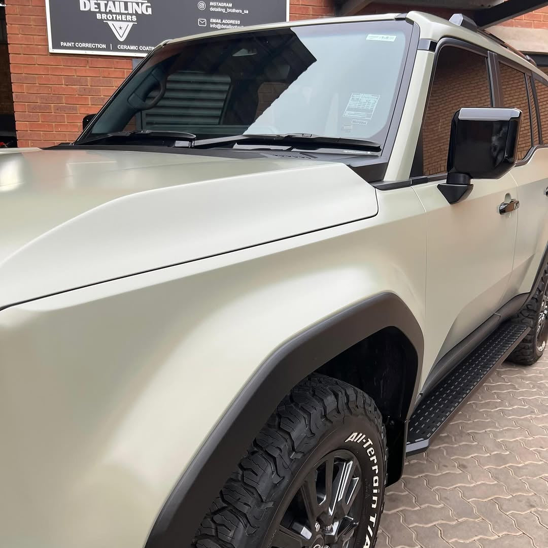 FS2005 - Frozen Satin Khaki Green