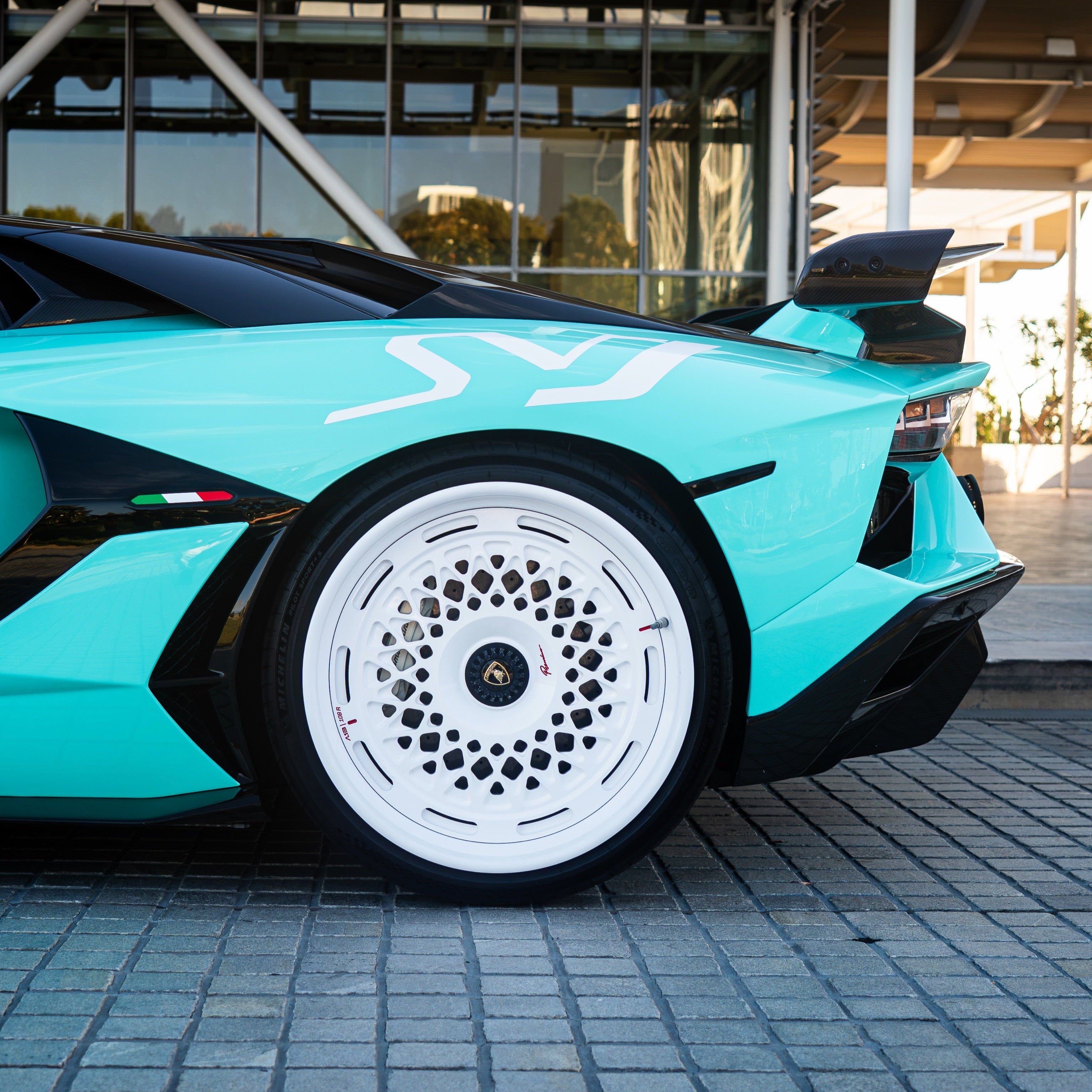 DPPF935 - Gloss Tiffany Blue [WET APPLY]