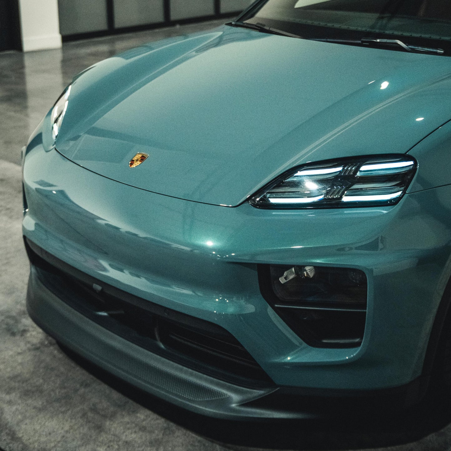DPPF710 - Gloss Metallic Sage Green [DRY APPLY]