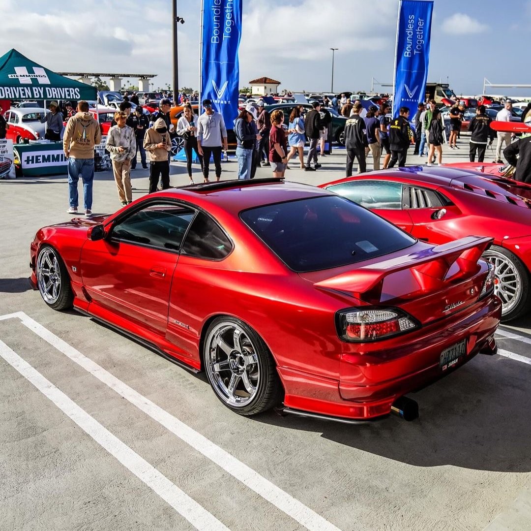 Super Gloss Metallic Vampire Red